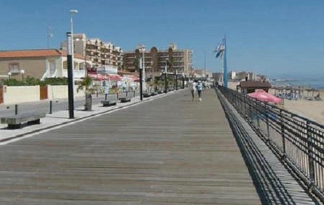 Apartment With Pool & Balcony Less Than 10Min Walk To La Mata Beach! Torrevieja Dış mekan fotoğraf