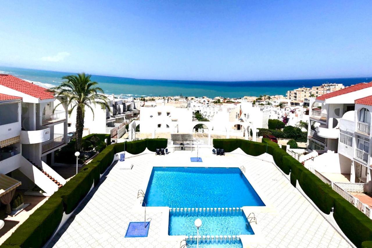 Apartment With Pool & Balcony Less Than 10Min Walk To La Mata Beach! Torrevieja Dış mekan fotoğraf